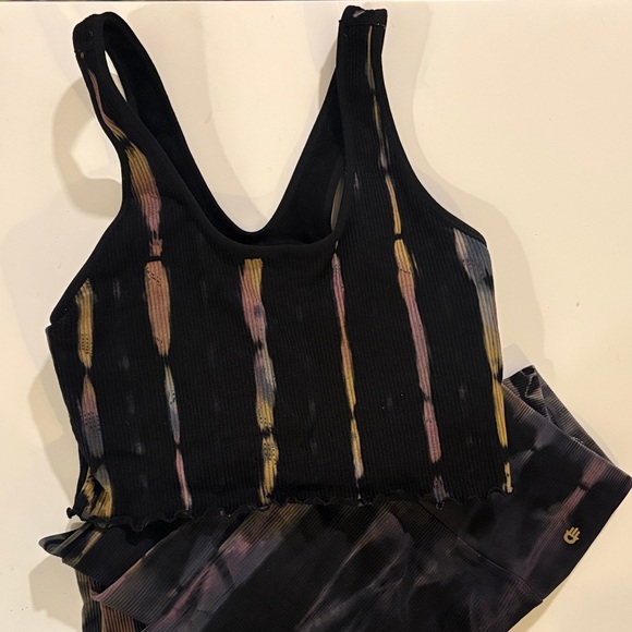 Spiritual Gangster Amor Cropped Tank & Love Sculpt Legging Set; Black Tie Dye - Picture 2 of 8